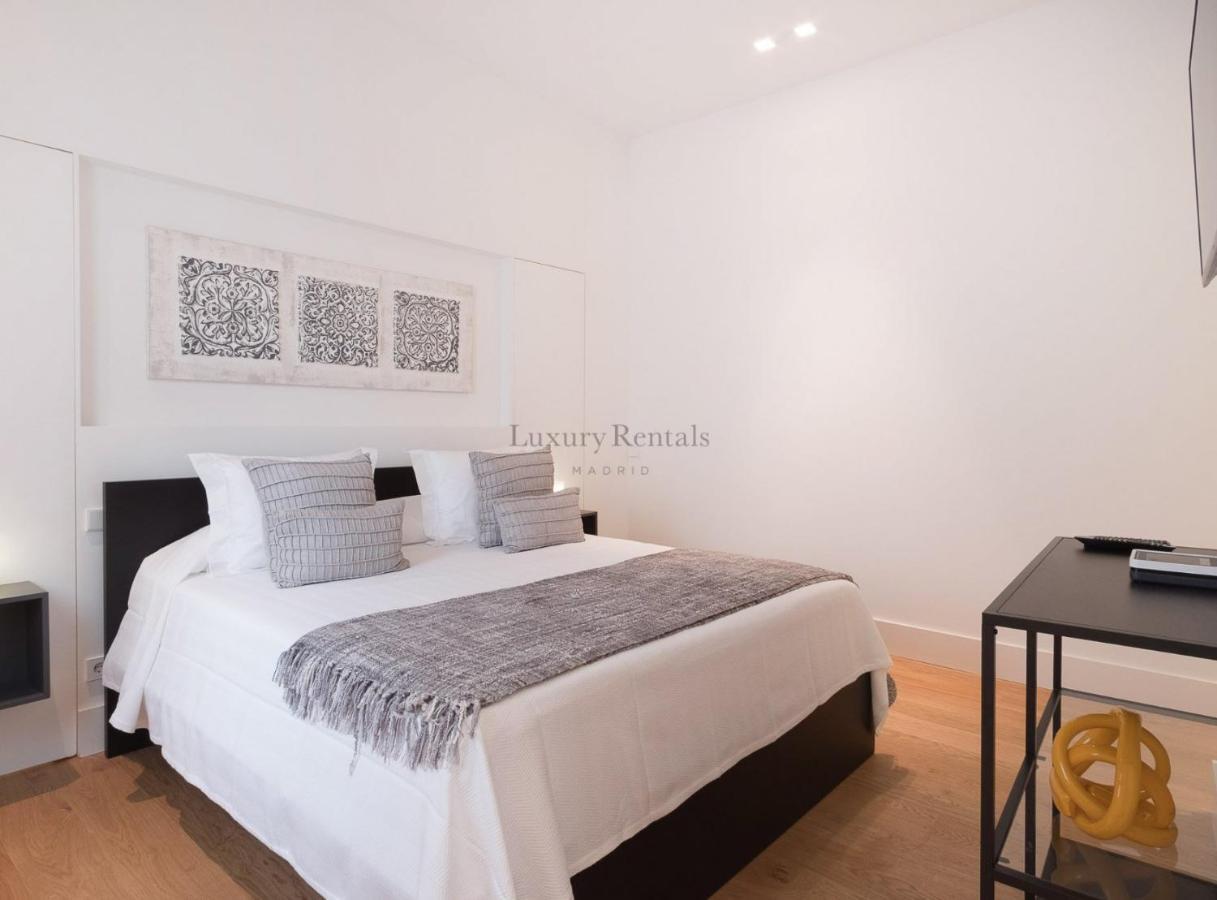 Bailen Palacio Real Appartement Madrid Buitenkant foto