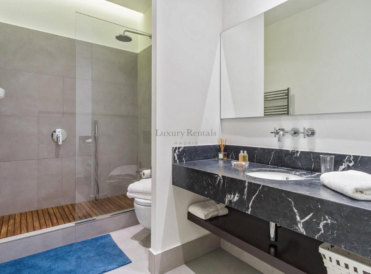 Bailen Palacio Real Appartement Madrid Buitenkant foto